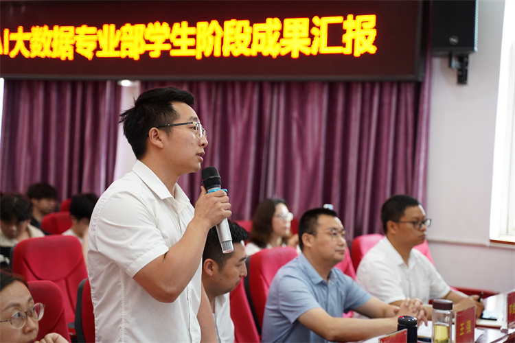 凝心聚力，收獲碩果|成都新華畢業(yè)階段答辯圓滿禮成