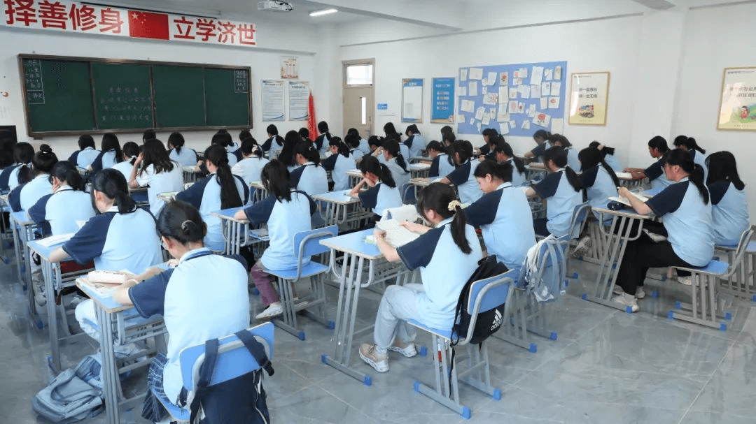 高分讀職校，職業(yè)教育真的越來(lái)越火了！