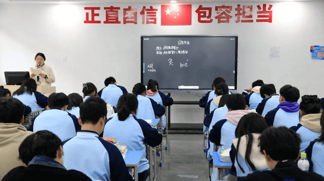 在嚴(yán)峻的就業(yè)環(huán)境中，為什么職校生更具優(yōu)勢？