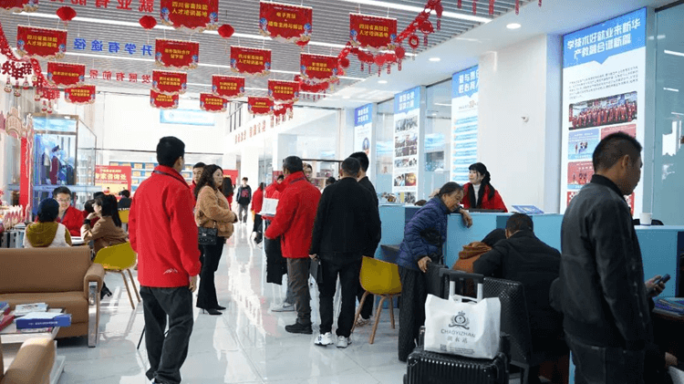 春季擇校為什么要選成都新華？聽聽他們怎么說